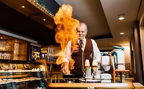 Simon - Hotel & Cafe